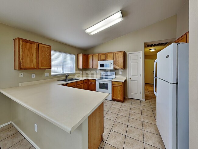 Foto del edificio - 18078 N 113th Ave