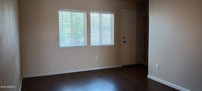 Foto del edificio - 17402 N 19th Ave