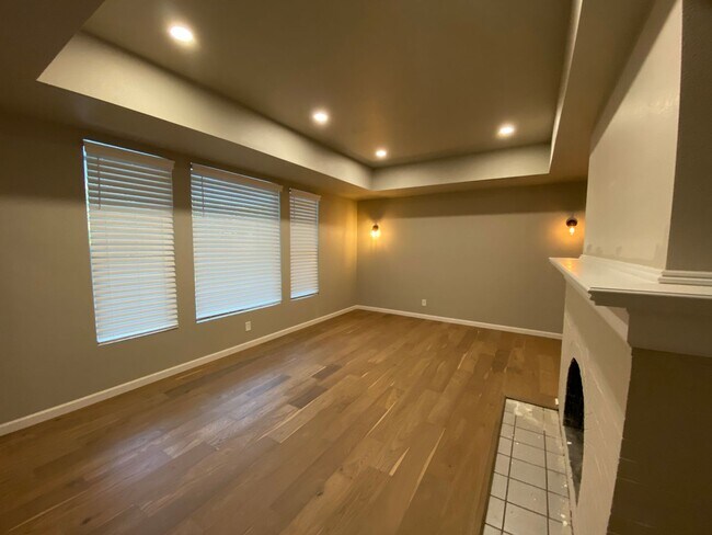 Building Photo - Beautifully Updated South Hill Home in Spo...