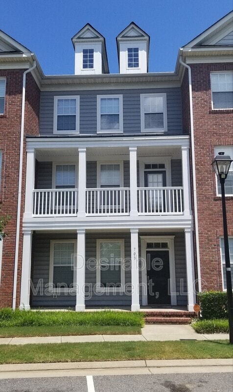 Primary Photo - 703 Waterside Dr