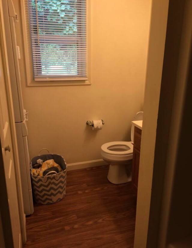 Building Photo - 362 Riverside Dr