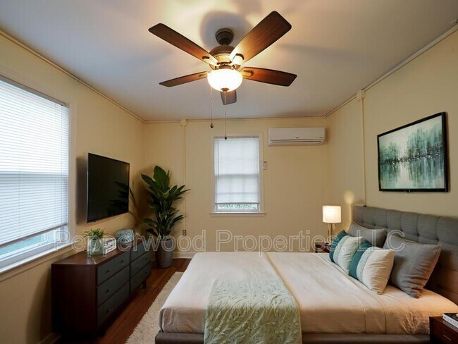 Foto del edificio - 334 W Hampton Ave