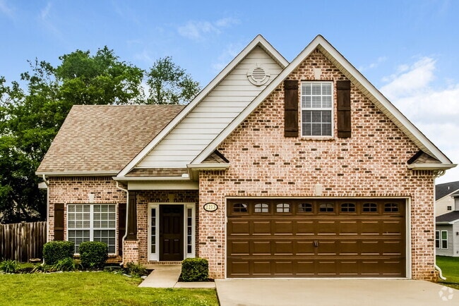 Building Photo - 2213 Strickland Dr