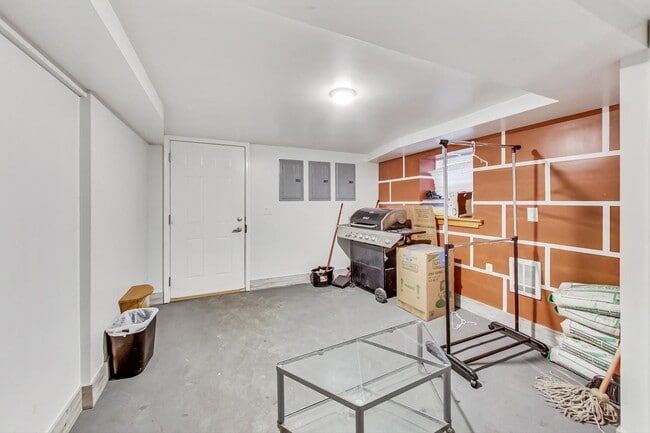 Foto del edificio - 1039 N Lawndale Ave