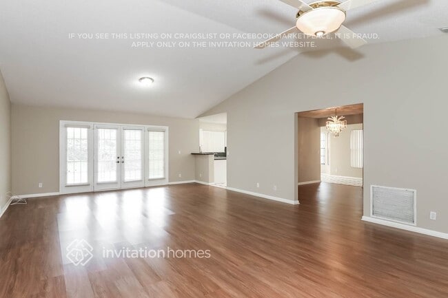 Building Photo - 5830 NW 40th Ln