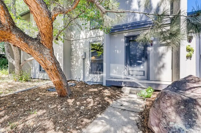Foto del edificio - 2 BED/1.5 BATH Townhome in South Boulder! Available May 3rd!