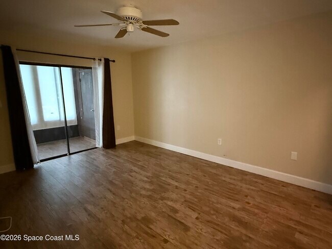 Building Photo - 1675 S Fiske Blvd