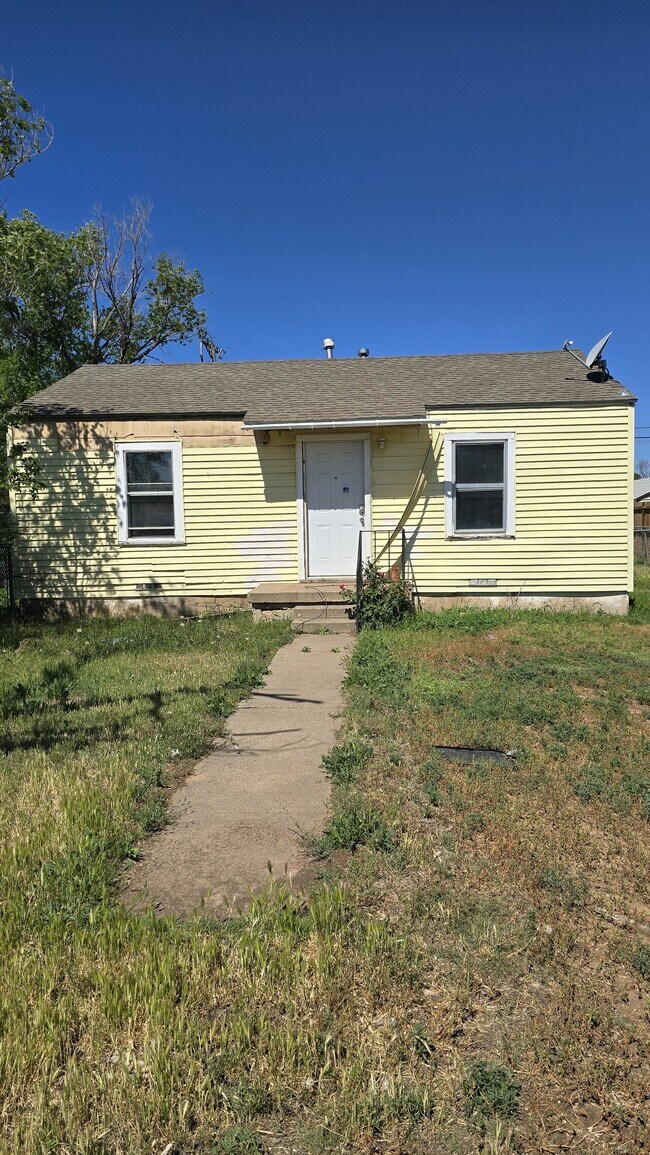 Building Photo - 1006 Pryor