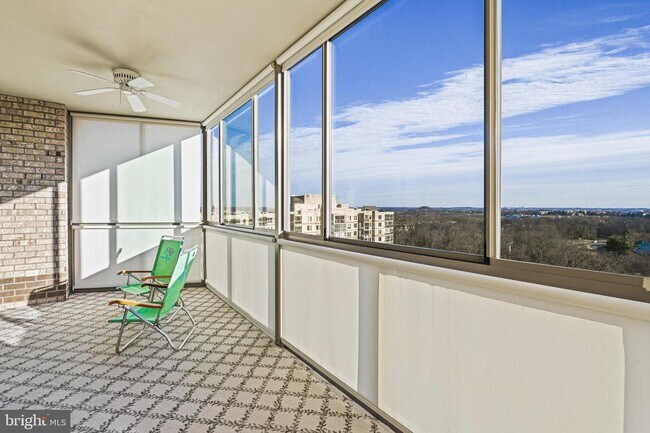 Foto del edificio - 19375 Cypress Ridge Terrace