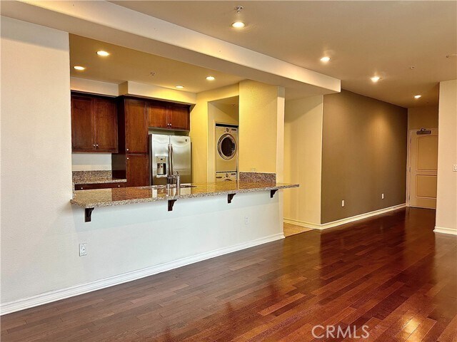 Foto del edificio - 629 Traction Ave