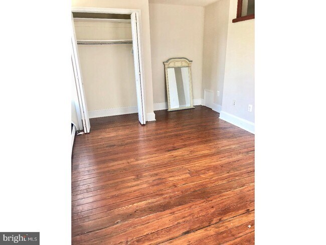 Building Photo - 3550 Scotts Ln