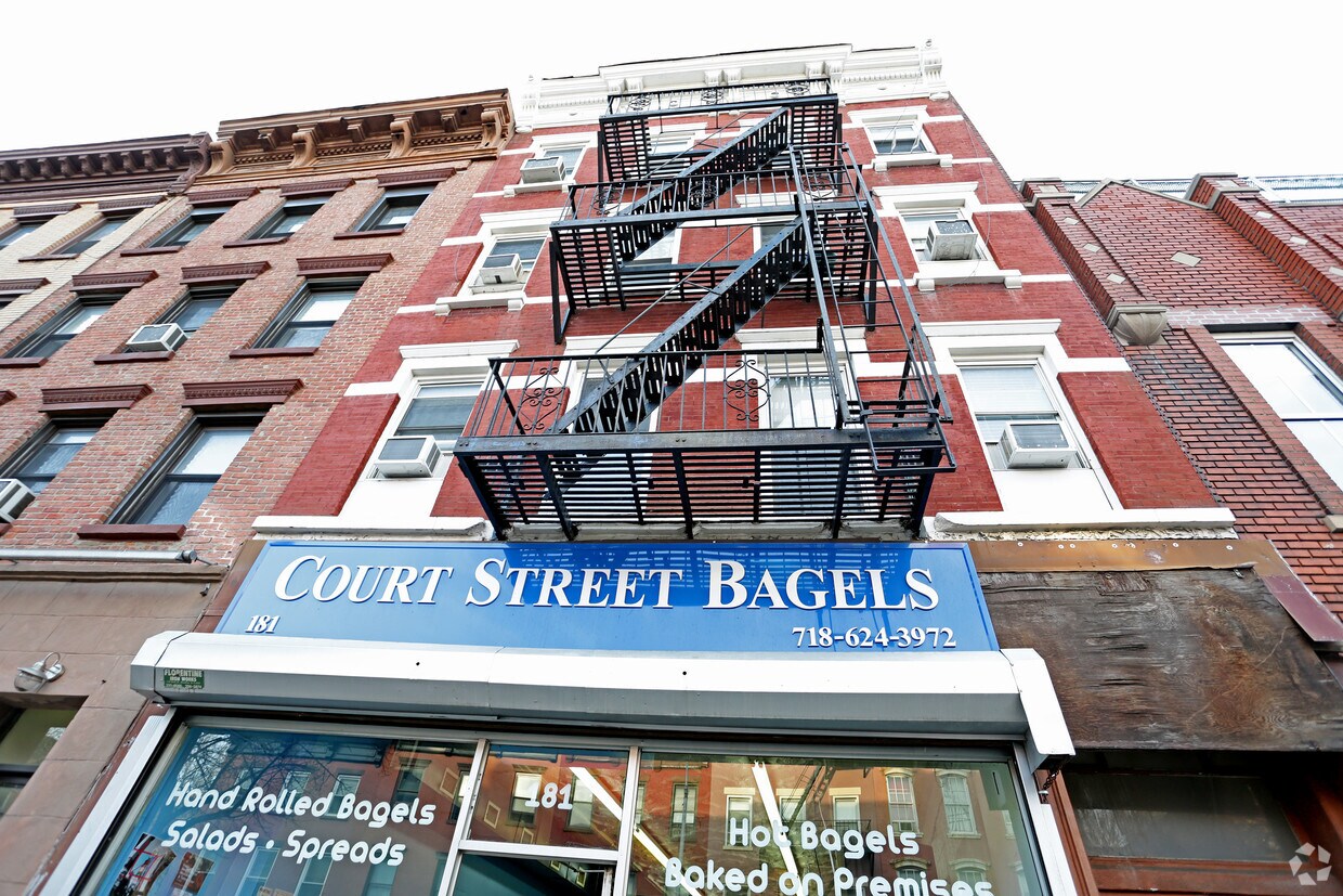 Perfil del centro - 181 Court St