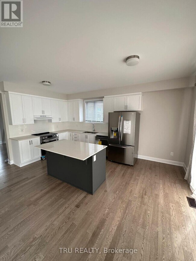 Building Photo - 655 Terrier Cir