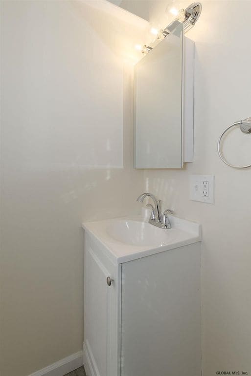 Building Photo - 211 Stow Ave