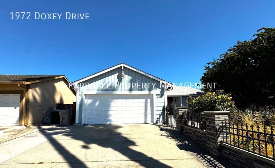 Primary Photo - 1972 Doxey Dr