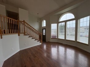 Building Photo - 17427 73rd Dr NE