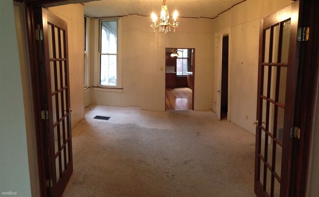 Building Photo - 2462 Fairview Ave