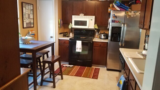 Foto del edificio - 6921 Trestle Ct