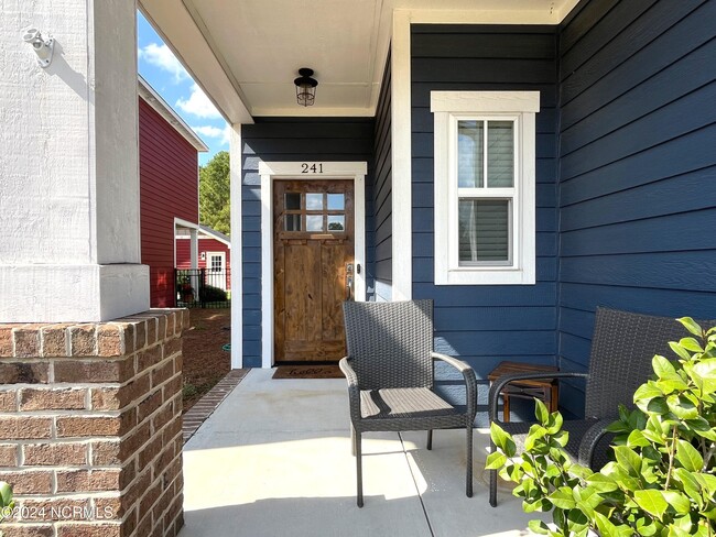 Foto del edificio - 241 Legacy Lakes Way