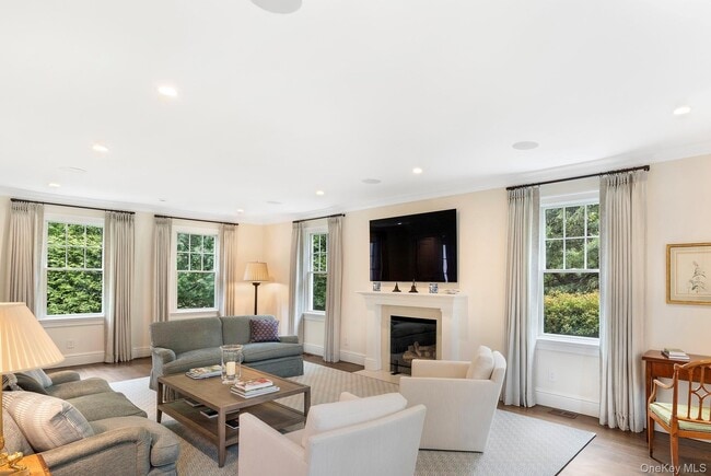 Building Photo - 150 Harvest Ln