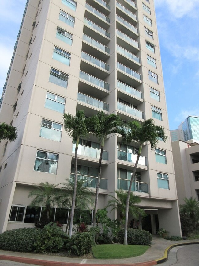 Building Photo - 1133 Waimanu St