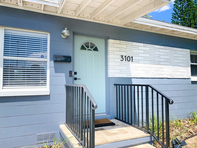Building Photo - 3101 Pickfair St