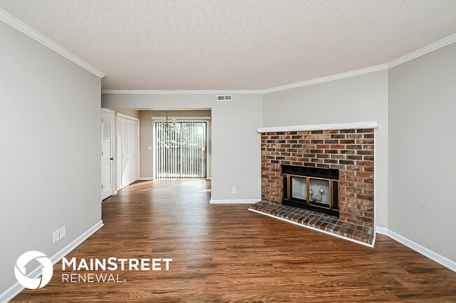 Foto del edificio - 3213 E Lake Dr