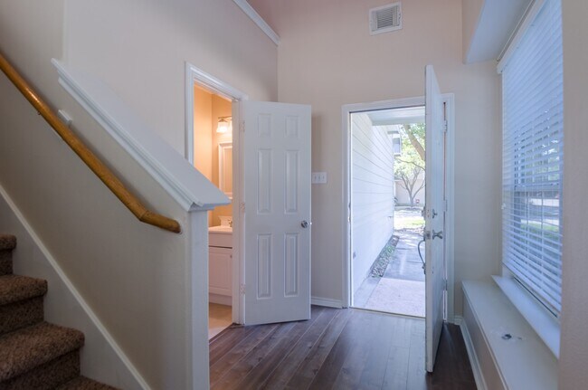 Foto del edificio - 6303 Veranda Green Trail