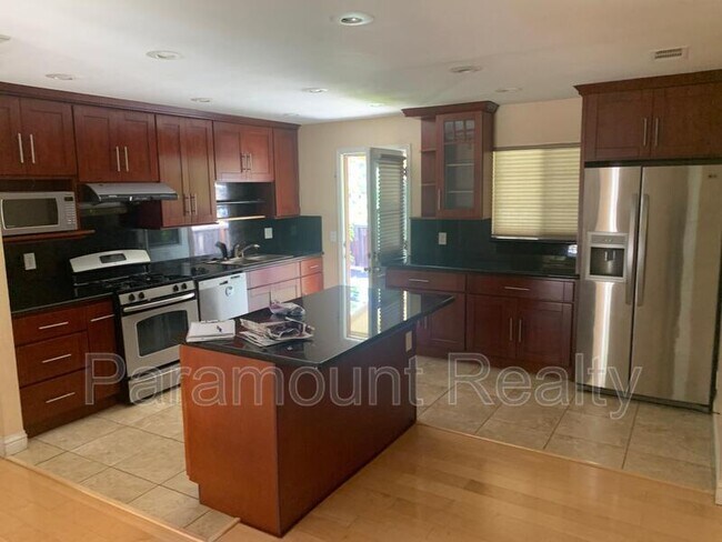 Foto del edificio - 48015 Purpleleaf St