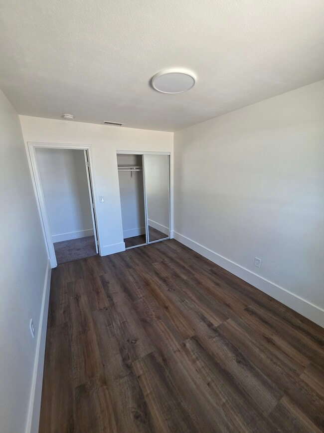 Building Photo - 1008 S Highland Ave