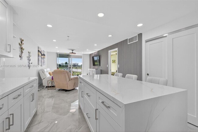 Foto del edificio - 8900 Washington St