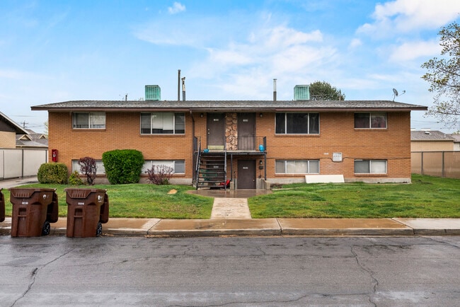 Building Photo - 1435 S 320 E