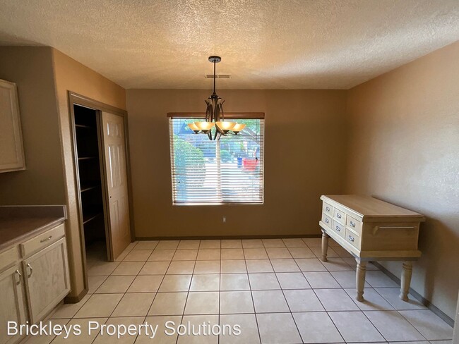 Building Photo - 3 br, 2 bath House - 11219 Oceola Rd SE