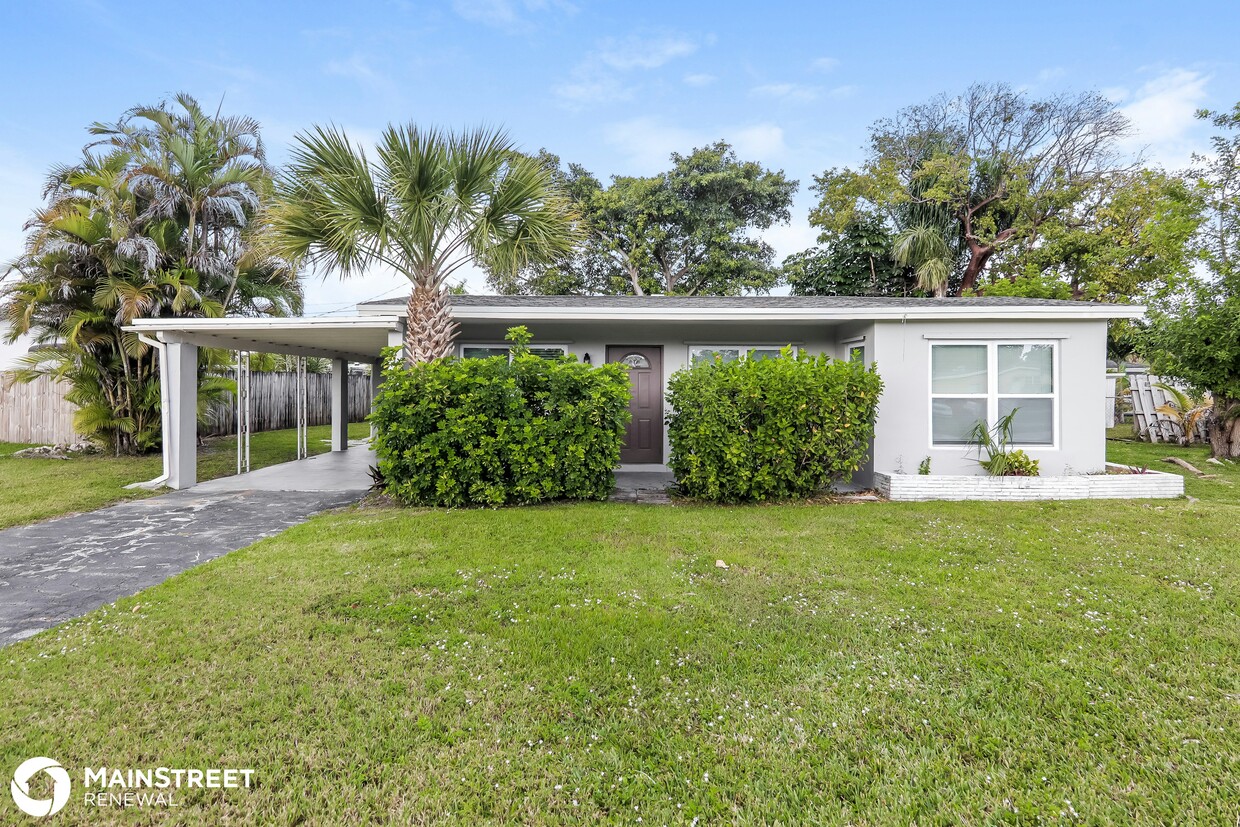 Foto principal - 6209 NW 9th Ct