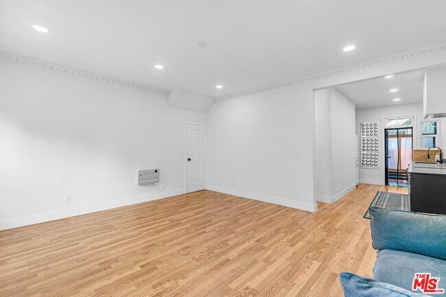 Foto del edificio - 246 Columbia Pl