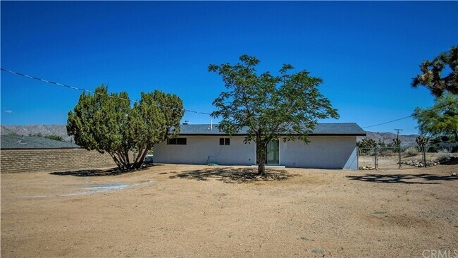 Foto del edificio - 2-Bedroom Home in the Heart of Old Town Yu...