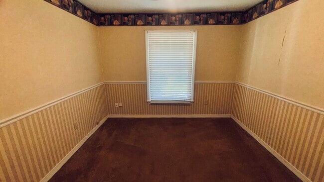 Building Photo - 405 Harvest Dr