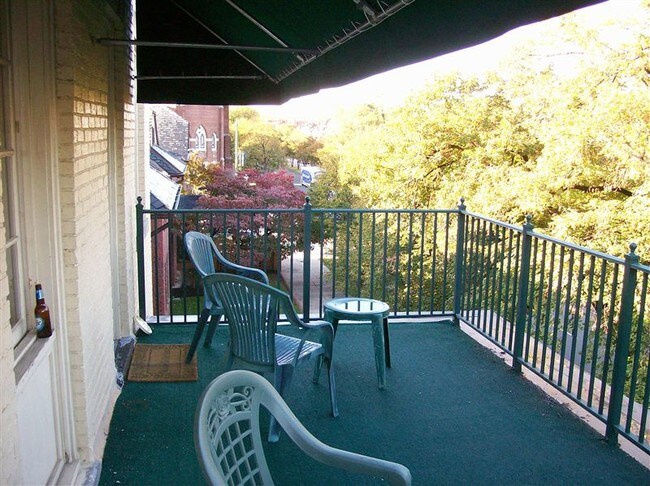 Foto del edificio - 2709 W Cary St