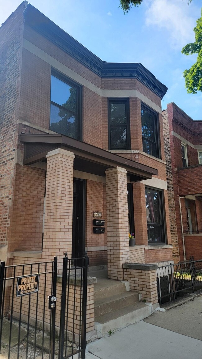 Building Photo - 3317 S Union Ave