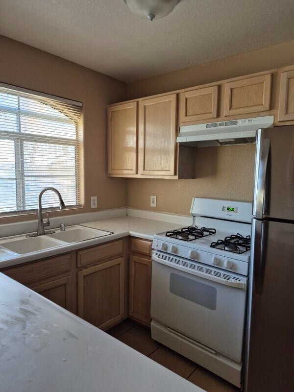 Foto del edificio - 4316 W Lake Mead Blvd