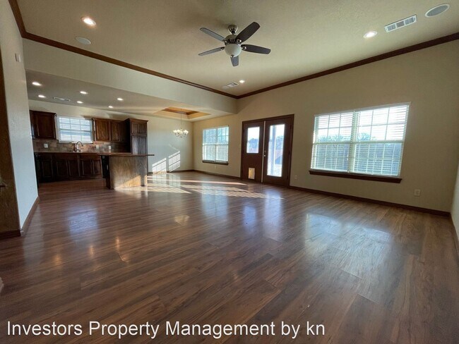 Building Photo - 3 br, 2 bath House - 707 Black Creek Lane