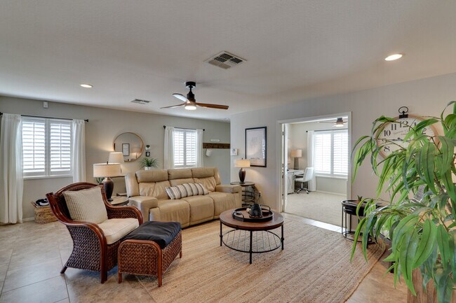 Foto del edificio - 22303 Bishop Dr