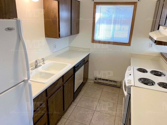 Foto del edificio - 531-533 Strachan Dr