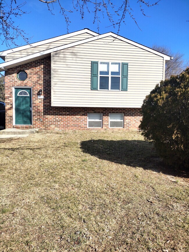 752 225th St, Pasadena, MD 21122 House Rental in Pasadena, MD