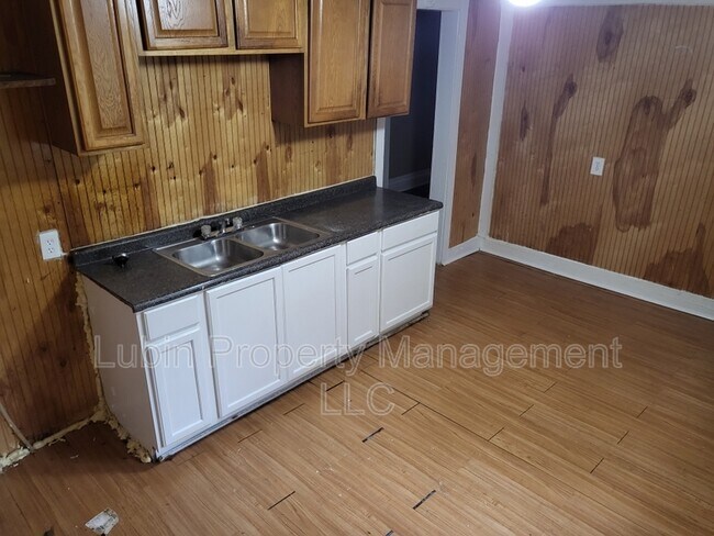 Foto del edificio - 1659 Gaither St