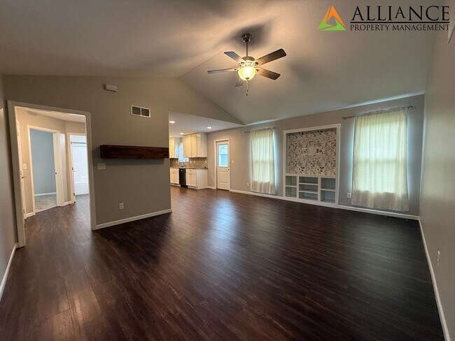 Foto del edificio - Newly Painted! Beautiful Home in Rock Creek School District!
