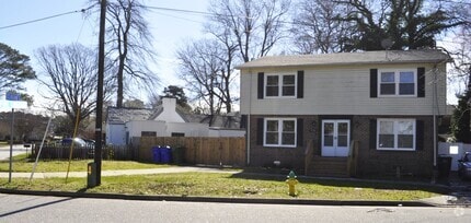 Building Photo - 9396 Pine Tree Rd