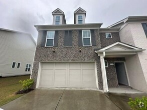 Building Photo - 2560 Quarterdeck Dr