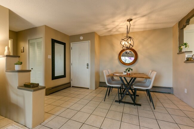 Foto del edificio - 159 K Calle Ojo Feliz