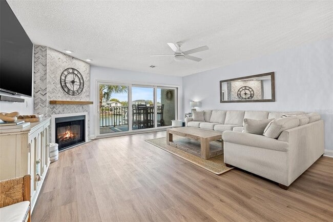 Building Photo - 220 Skiff Point
